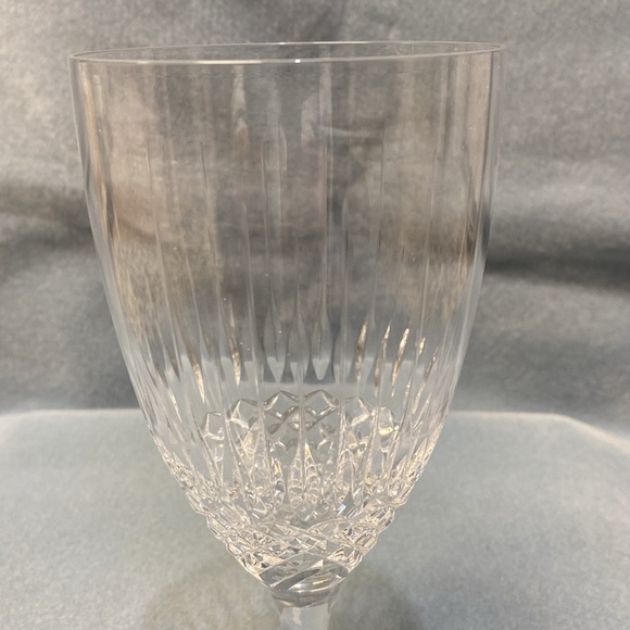 Cristal DArques Water or Wine Goblet - Picture 6 of 12